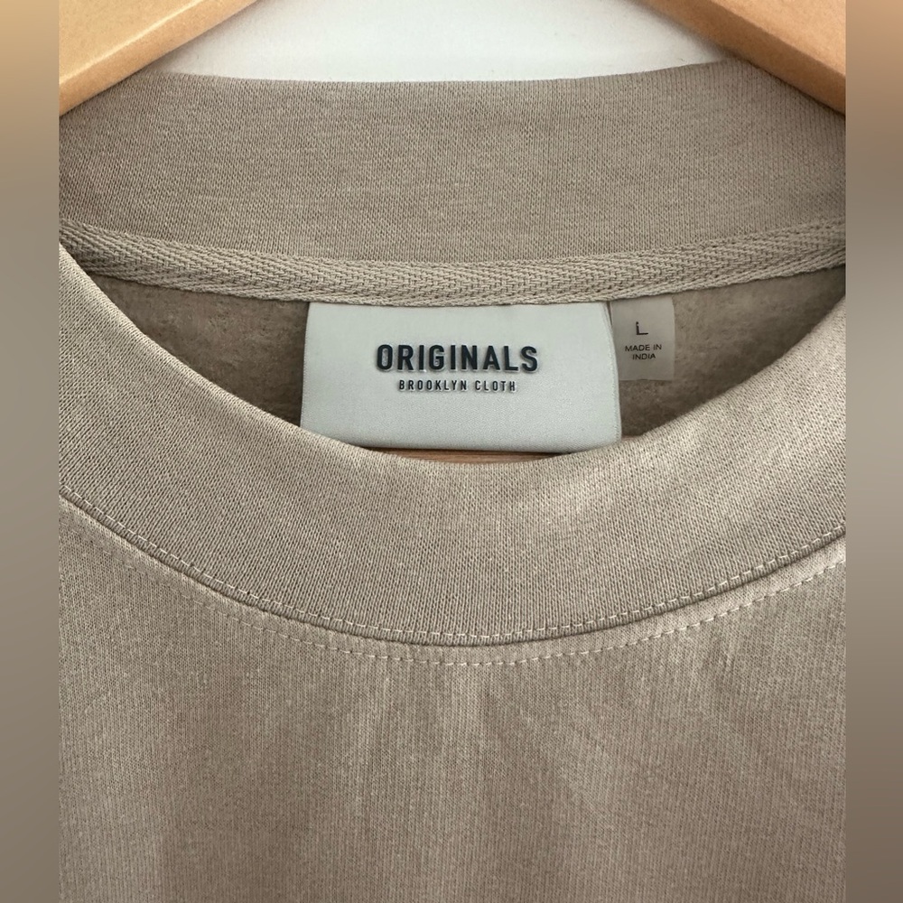 Brooklyn Cloth Originals Satin Applique sweatshirt - Picture 5 of 17